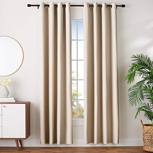 Amazon Basics Juego de cortinas opacas con ojales, 140 x 245 cm, beige